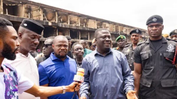 Emmanuel Aboagye Donates Kumasi Market Fire Victims